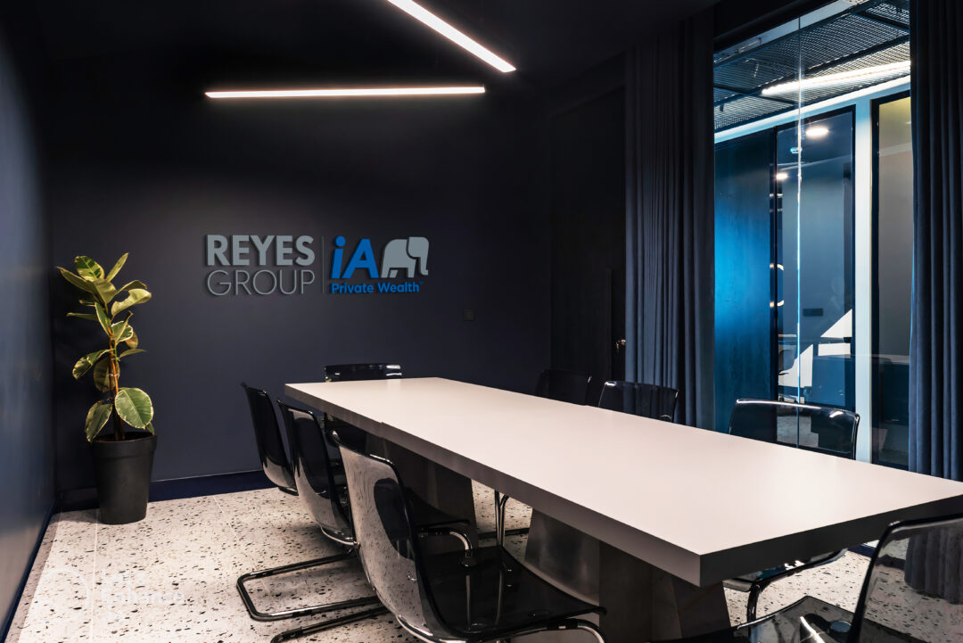 Reyes Group | iA Wealth logo